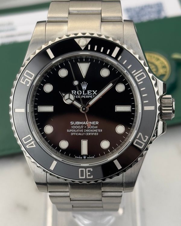 Rolex Submariner (124060)
