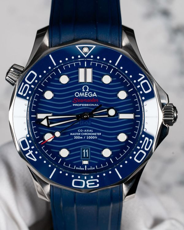 2025 Omega Seamaster Diver 300M 42MM Blue Dial Rubber Strap (210.32.42.20.03.001)