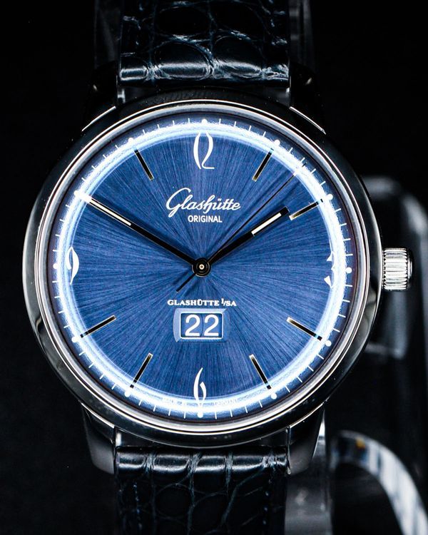No Reserve - 2023 Glashütte Original Sixties Panorama Date 42MM Blue Dial Leather Strap (2-39-47-06-02-04)