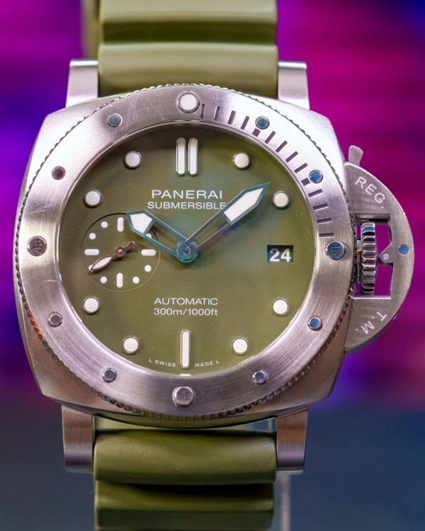 2019  Panerai Luminor Submersible 42MM Green Dial Rubber Strap (PAM01055)