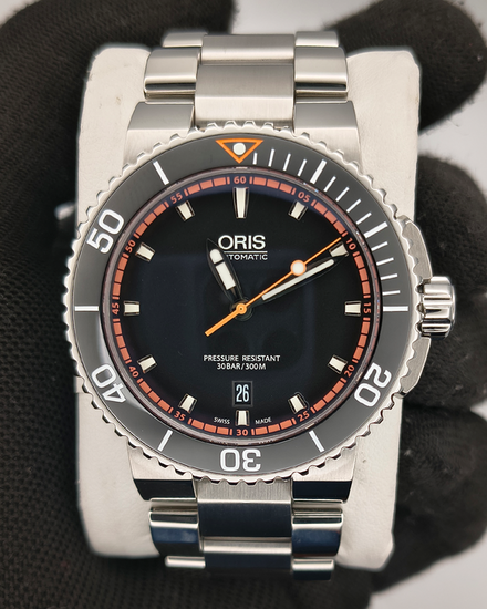 Oris Aquis Date 43MM Black Dial Steel Bracelet (01 733 7653 4128-07 8 26 01PEB)