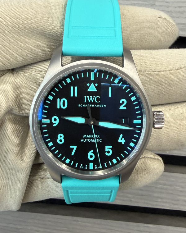 2026 IWC Schaffhausen Pilot Mark XX Mercedes-AMG Petronas F1 40MM Black Dial Rubber Strap (IW328210)