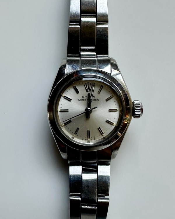 Rolex Oyster Perpetual Lady 26MM Silver Dial Oyster Bracelet (6718)
