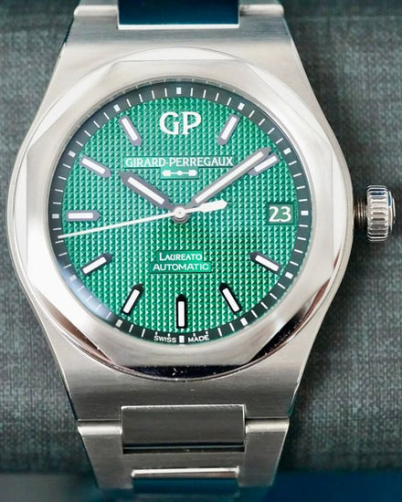No Reserve - 2023 Girard Perregaux Laureato Date Green Dial Steel Bracelet (81010.11.3153.1CM)