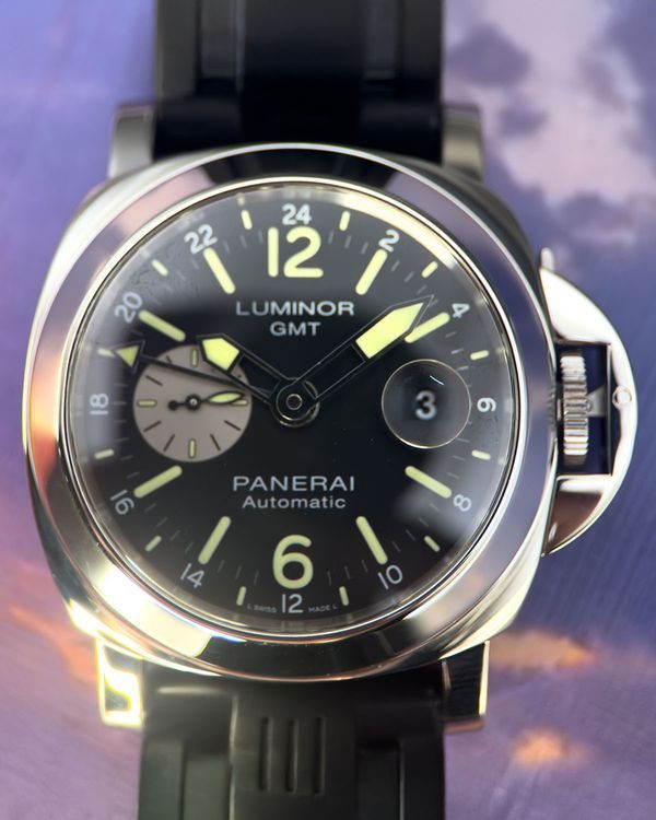 2019 Panerai Luminor GMT 44MM Black Dial Rubber Strap (PAM01088)