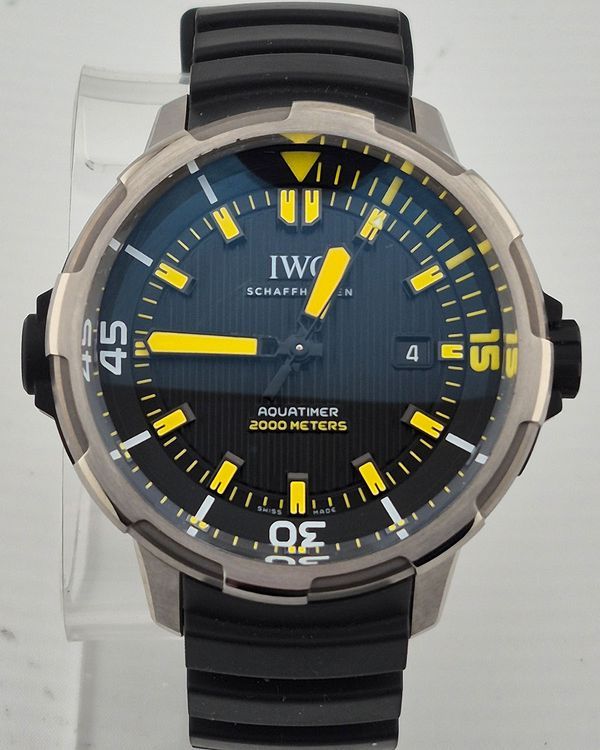IWC Schaffhausen Aquatimer 2000 46MM Black Dial Rubber Strap (IW358001)