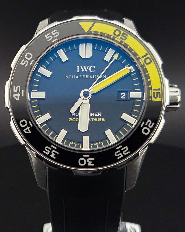 IWC Schaffhausen Aquatimer 2000 44MM Black Dial Rubber Strap (IW356808)