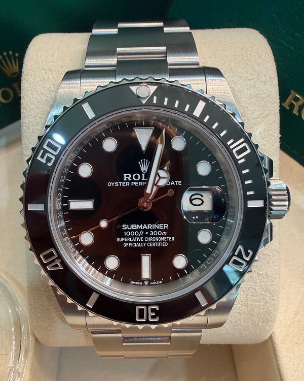 Rolex Submariner (126610LN)