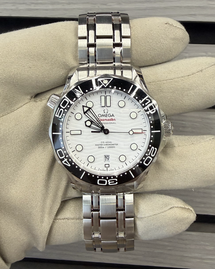 2026 Omega Seamaster Diver 300M 42MM White Dial Steel Bracelet (210.30.42.20.04.001)