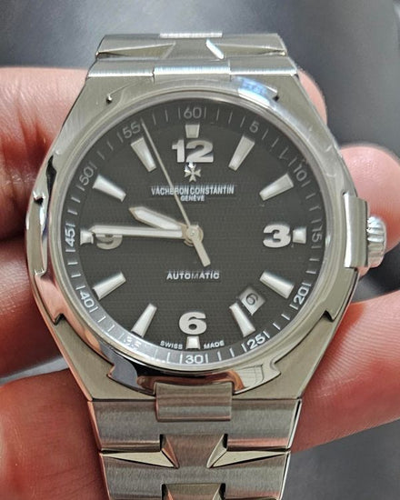 2015 Vacheron Constantin Overseas 42MM Black Dial Steel Bracelet (47040/B01A-9094)