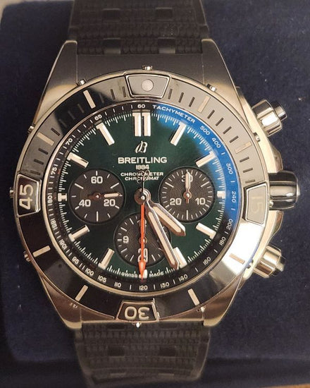 Breitling Super Chronomat B01 44MM Green Dial Rubber Strap (AB0136)