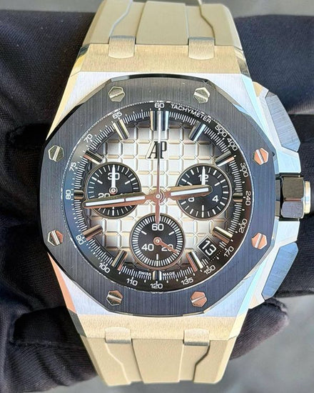 No Reserve - Audemars Piguet Royal Oak Offshore Chronograph 43MM Light Brown "Smoke Taupe" Dial Rubber Strap (26420SO.OO.A600CA.01)