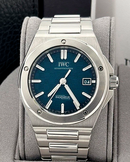 2024 IWC Schaffhausen Ingenieur 40MM Blue Dial Steel Bracelet (IW328903)