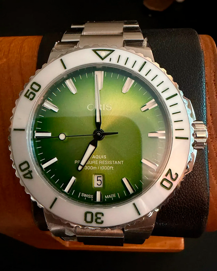 2023 Oris Aquis Date "Taste of Summer" 41.5MM Green Dial Steel Bracelet (01 733 7787 4137-07 8 22 04PEB)
