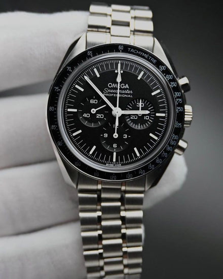 2021 Omega Speedmaster Professional Moonwatch 42MM Black Dial Steel Bracelet (310.32.42.50.01.002)