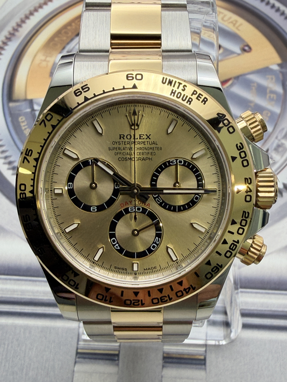 2026 Rolex Cosmograph Daytona 40MM Champagne Dial Two-Tone Oyster Bracelet (126503)