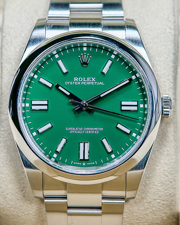 No Reserve - 2023 Rolex Oyster Perpetual 41MM Green Dial Oyster Bracelet (124300)