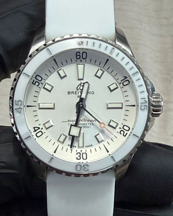 No Reserve - Breitling Superocean (A17377)