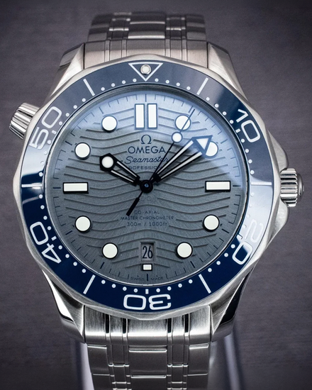 No Reserve - 2020 Omega Seamaster Diver 300M 42MM Grey Dial Steel Bracelet (210.30.42.20.06.001)