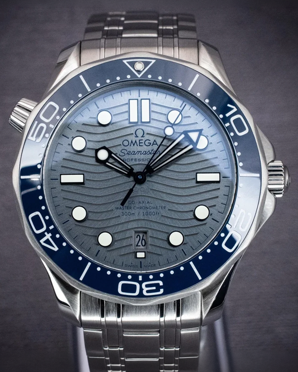 No Reserve - 2020 Omega Seamaster Diver 300M 42MM Grey Dial Steel Bracelet (210.30.42.20.06.001)