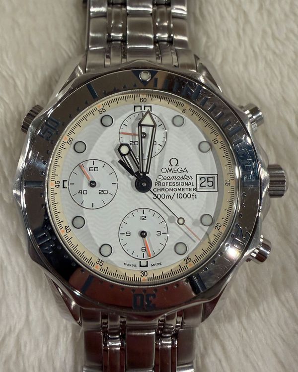 Omega Seamaster Diver 300M 41.5MM White "Wave" Dial Steel Bracelet (2598.20.00)