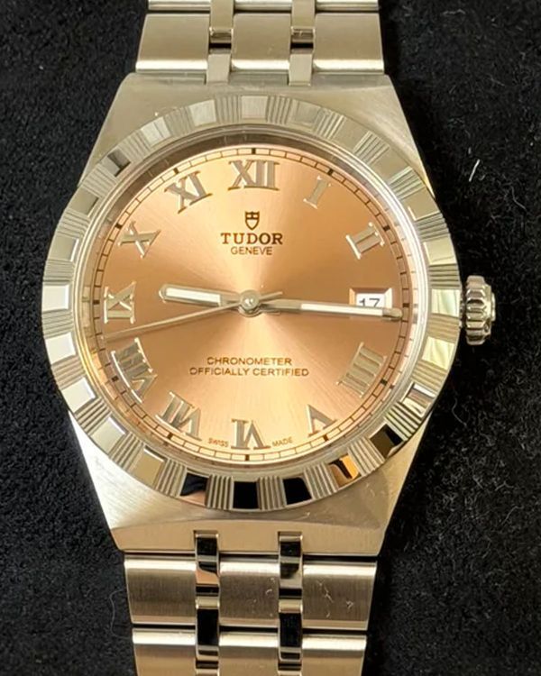 Tudor Royal (2836C1A0)