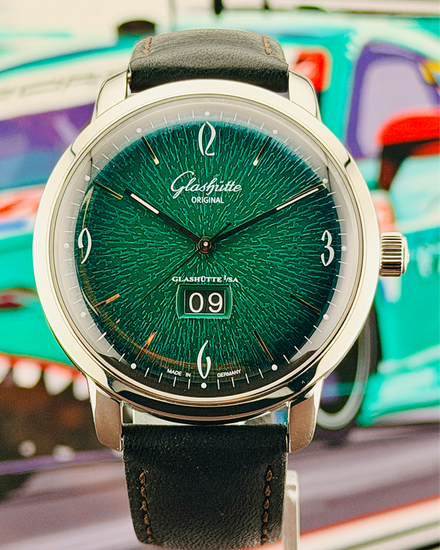 2018 Glashütte Original Sixties Panorama Date 42MM Green Dial Leather Strap (2-39-47-04-02-04)