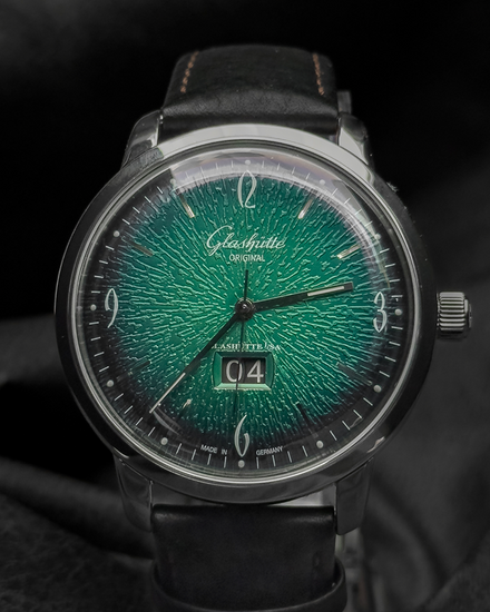 2018 Glashütte Original Sixties Panorama Date 42MM Green Dial Leather Strap (2-39-47-04-02-04)