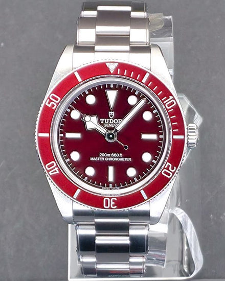No Reserve - 2025 Tudor Black Bay 58' 39MM Red "Burgundy" Dial Steel Bracelet (7939A1A0RU)