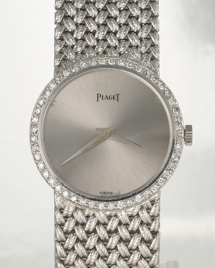 Piaget Vintage 24MM Silver Dial White Gold Bracelet (925 D4)