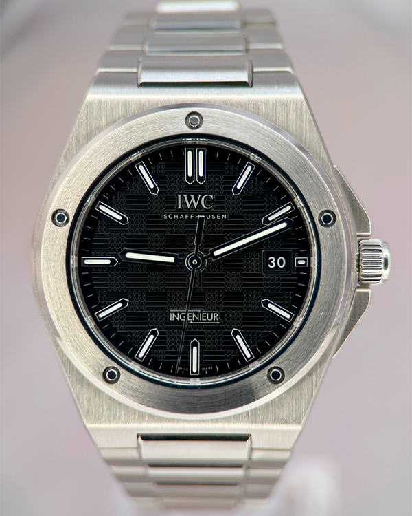 2024 IWC Schaffhausen Ingenieur 40MM Black Dial Steel Bracelet (IW328901)