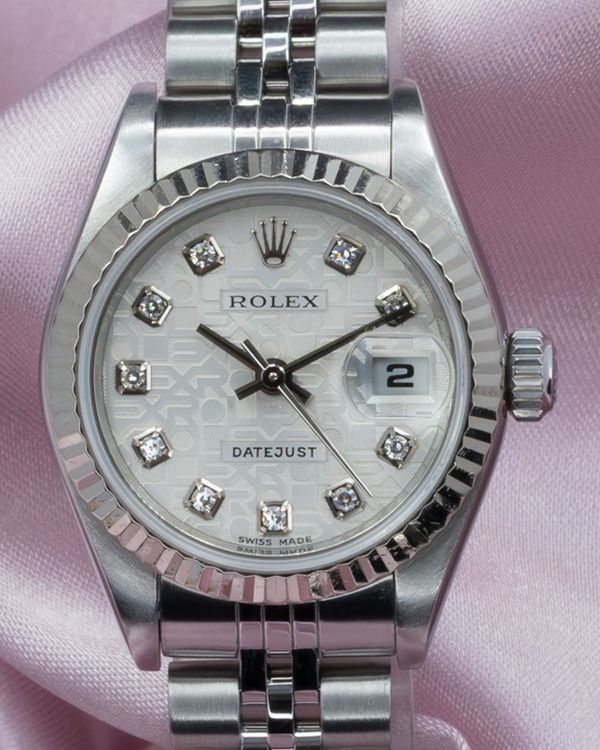 No Reserve - 2004 Rolex Lady-Datejust 26MM Silver "Jubilee Motif" Dial Jubilee Bracelet (79174)