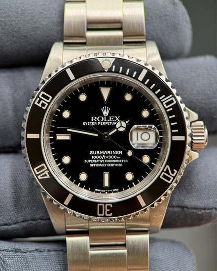 Rolex Submariner Date 40MM Black Dial Oyster Bracelet (16610)