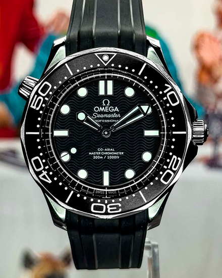 No Reserve - 2025 Omega Seamaster Diver 300M 42MM Black Dial Rubber Strap (210.32.42.20.01.003)