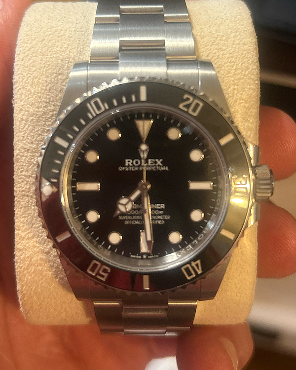 No Reserve - Rolex Submariner (124060)
