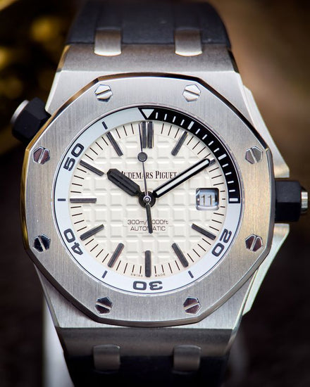 2016 Audemars Piguet Royal Oak Offshore Diver 42MM Silver Dial Rubber Strap (15710ST.OO.A002CA.02)