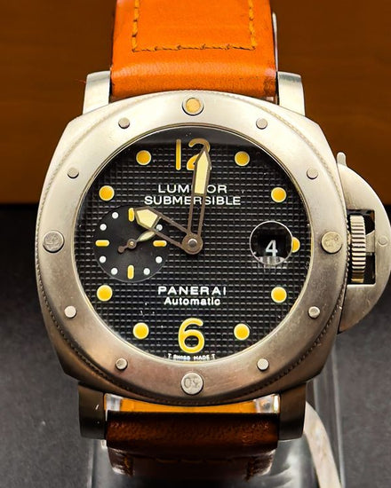 No Reserve - 2007 Panerai Submersible 44MM Black "Clous de Paris" Dial Leather Strap (PAM00025)