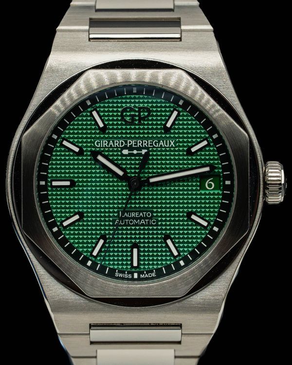 2024 Girard Perregaux Laureato 42MM Green Dial Steel Bracelet (81010.11.3153.1CM)