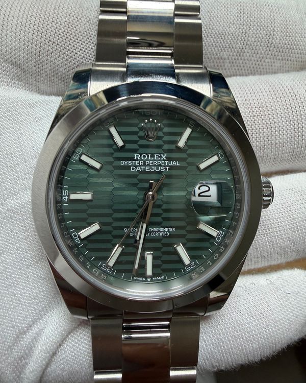2023 Rolex Datejust 41MM Green "Fluted" Motif Dial Oyster Bracelet (126300)