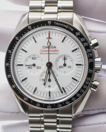 2025 Omega Speedmaster Professional Moonwatch 42MM White Dial Steel Bracelet (310.30.42.50.04.001)