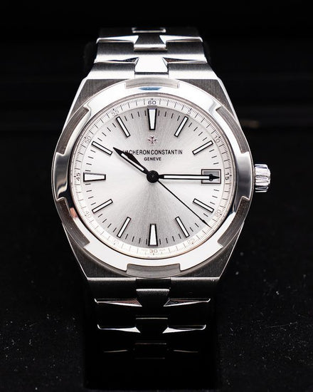 2021 Vacheron Constantin Overseas 41MM Silver Dial Steel Bracelet (4500V/110A-B126)