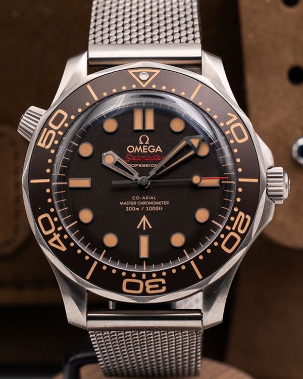 2024 Omega Seamaster Diver 300M "007 James Bond Edition No Time To Die" 42MM Brown Dial Titanium Bracelet (210.90.42.20.01.001)