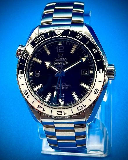 2025 Omega Seamaster Planet Ocean 600M GMT "Oreo" 43.5MM Black Dial Steel Bracelet (215.30.44.22.01.001)