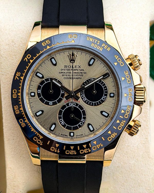 2018 Rolex Cosmograph Daytona 40MM Champagne Dial Rubber Strap (116518LN)