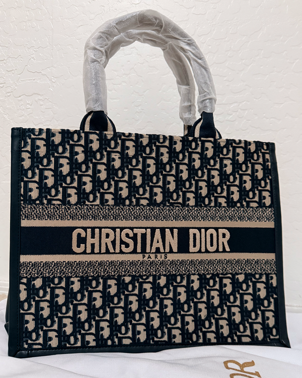 No Reserve - 2026 Christian Dior Oblique Embroidery Book Tote 13.4 × 10.2 × 6.3 in Oblique Embroidered Canvas Top Handles (M1296ZRIW M828)
