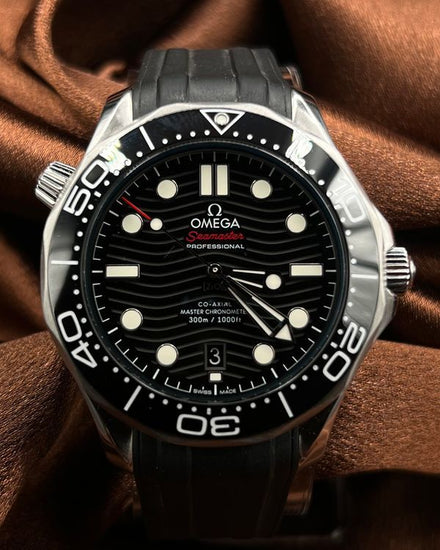 2023 Omega Seamaster Diver 300M 42MM Black Dial Rubber Strap (210.32.42.20.01.001)
