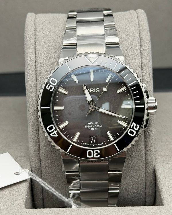 2026 Oris Aquis Date Calibre 400 41.5MM Grey Dial Steel Bracelet (01 400 7769 4154-07 8 22 09PEB)