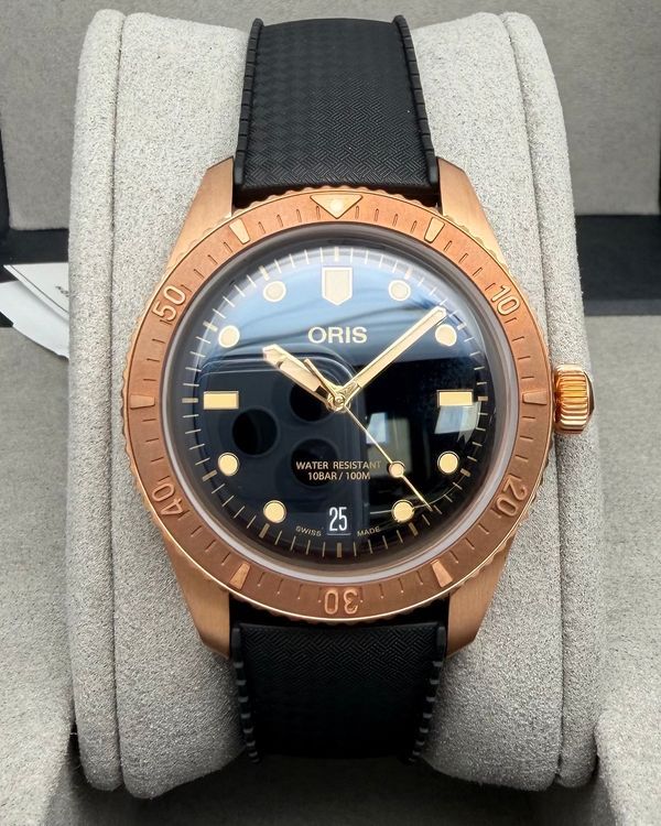 Oris Divers (01 733 7771 3154-07 4 19 18BR)
