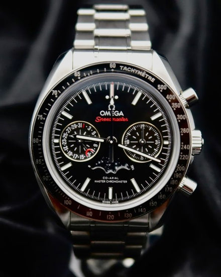 Omega Speedmaster Moonphase 44.25MM Black Dial Steel Bracelet (304.30.44.52.01.001)