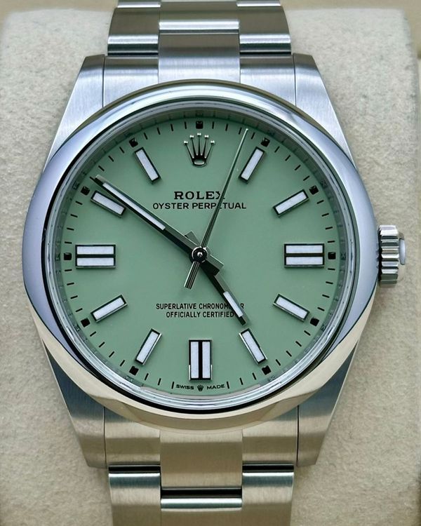 Rolex Oyster Perpetual (12165)